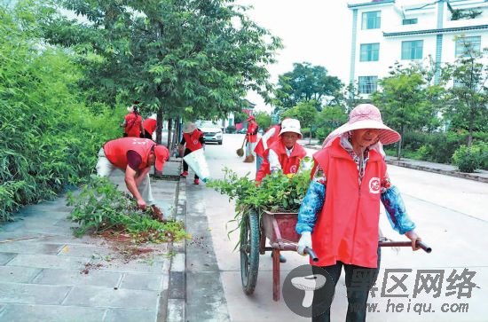 玉溪市红塔区春和街道开展爱国卫生大扫除活动